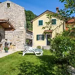 度假居 Sirotnjak By Interhome