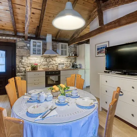 Sirotnjak By Interhome * Lovran